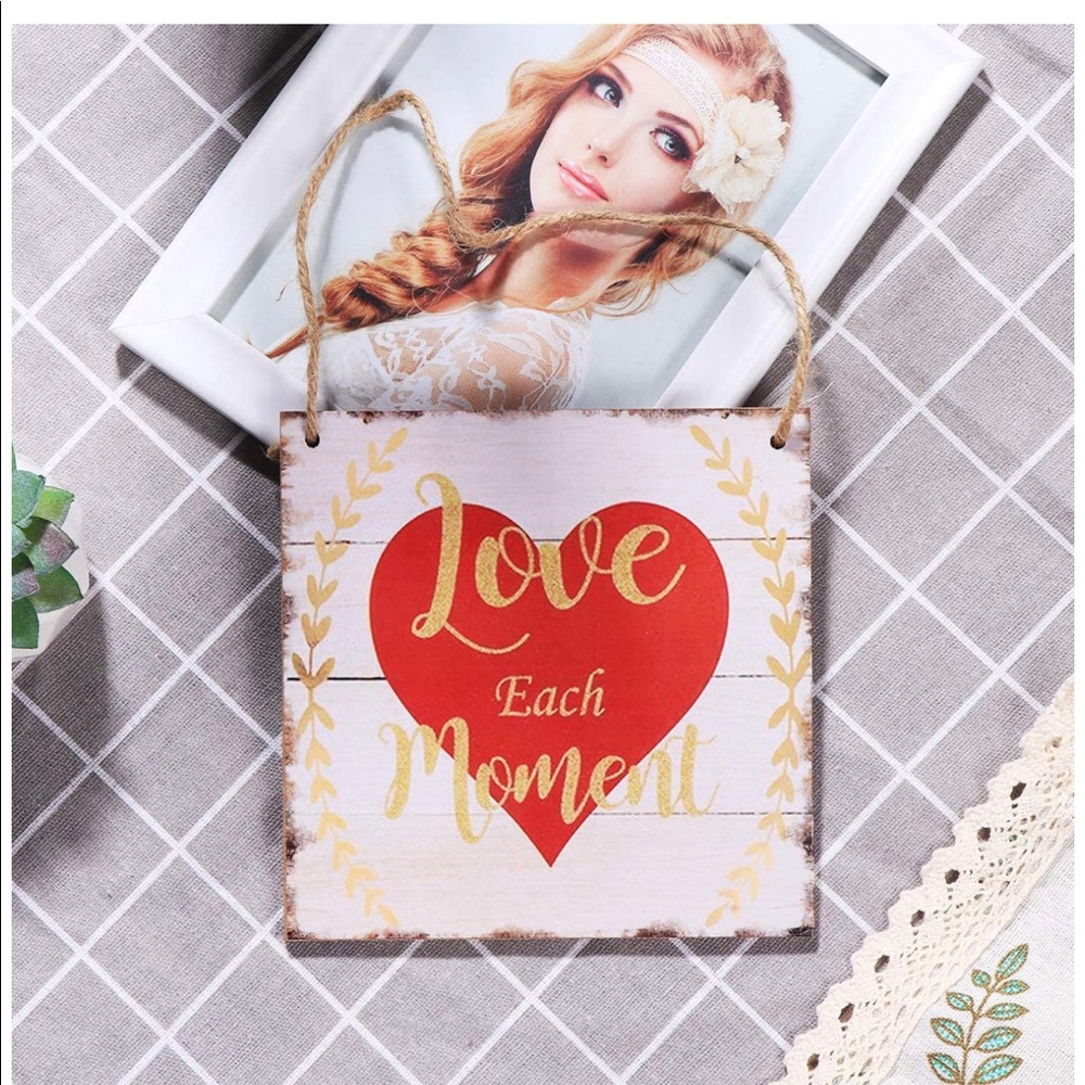 Buy1Get1 Hanging prop wood